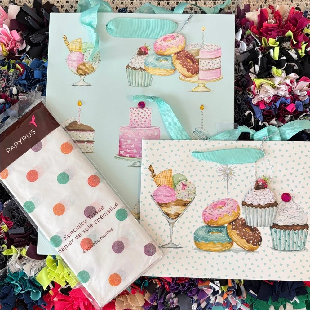 🆕Papyrus 2 Gift Bags And 2 Packages Of Tissue Paper
